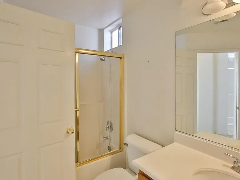 2845 Sawgrass Dr — Photo 6