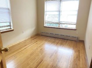 28-20 21st Ave #2F, Astoria, NY 11105