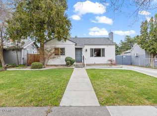 1013 S 20th Ave, Yakima, WA 98902