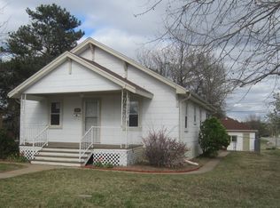 704 Stout St, Pratt, KS 67124
