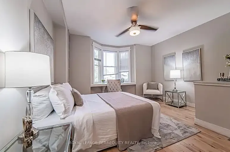 2 bed, 1.0 bath, 900 sqft, $2,950 — Photo 2