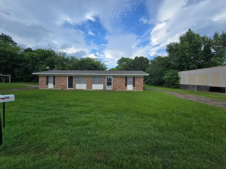 204 County Road 2877 — Photo 17
