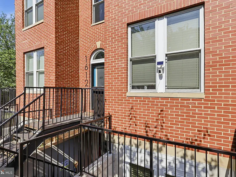 1612 26th Pl SE #2 — Photo 3