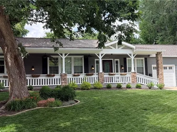 8530 W 86th Ter, Overland Park, KS 66212