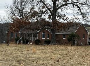 2734 Wolf Springs Rd, Harrison, AR 72601