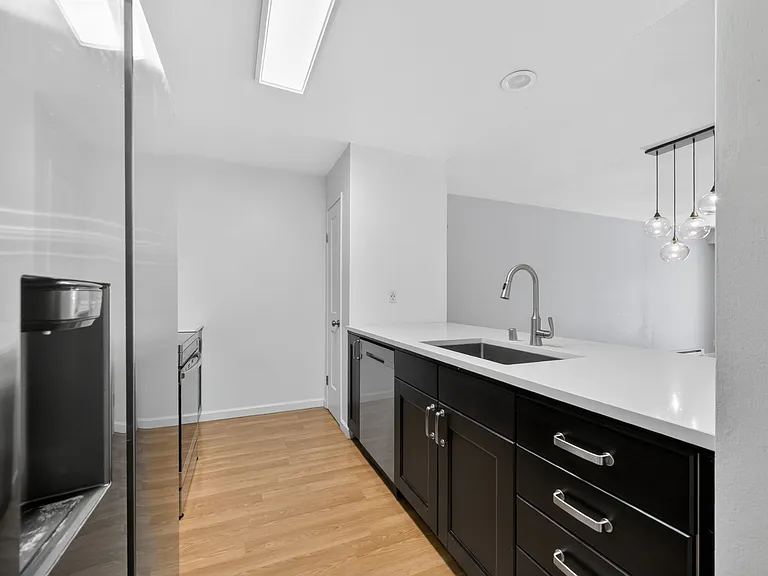 2201 The Alameda #27 — Photo 15