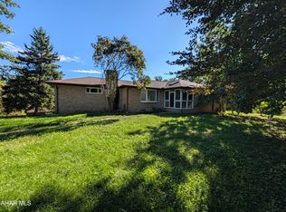 195 Stratford Ct, Hollidaysburg, PA 16648