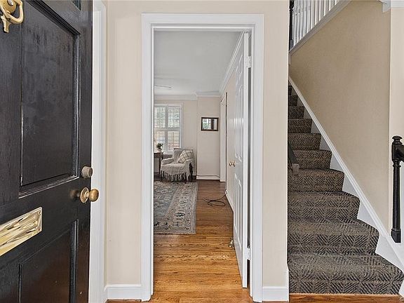 4th image of 1320 Maple Ave #1320