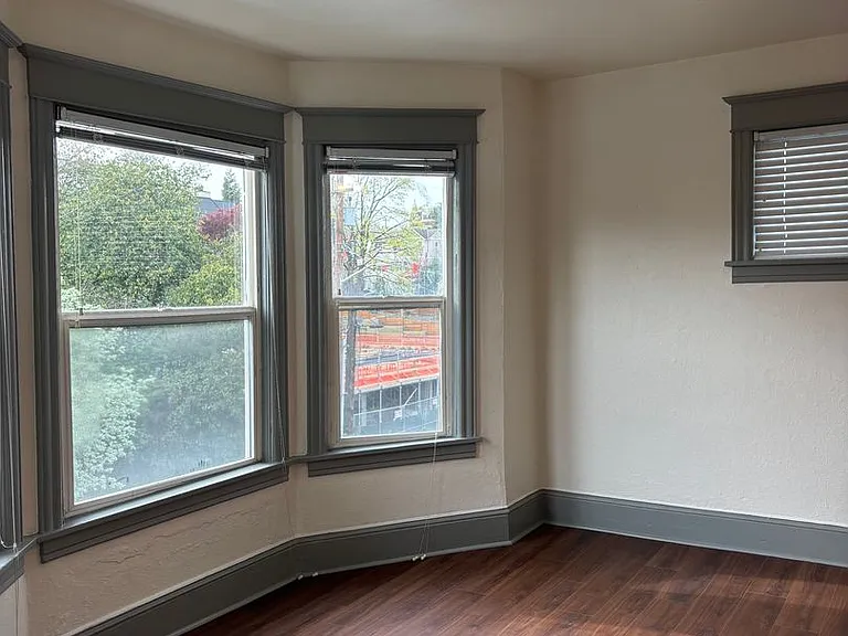 Terrace Arms Apartments — Photo 17