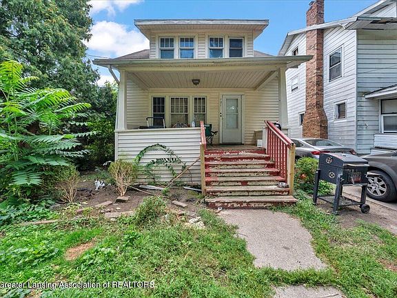 2nd image of 121 Smith Ave
