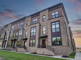 3104 Royal Fern Pl, Rockville, MD 20852