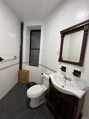 Rented by Five Town Global Realty | media 34