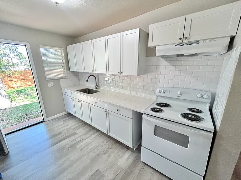3123 Weir Ave — Photo 8