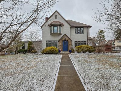 5835 Montgomery Rd, Cincinnati, OH, 45212