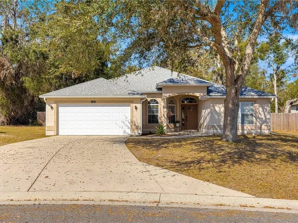415 Cierra Oaks Cir, Lady Lake, FL 32159