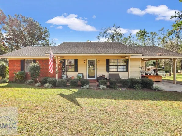 2907 Crepe Myrtle Dr, Blackshear, GA 31516