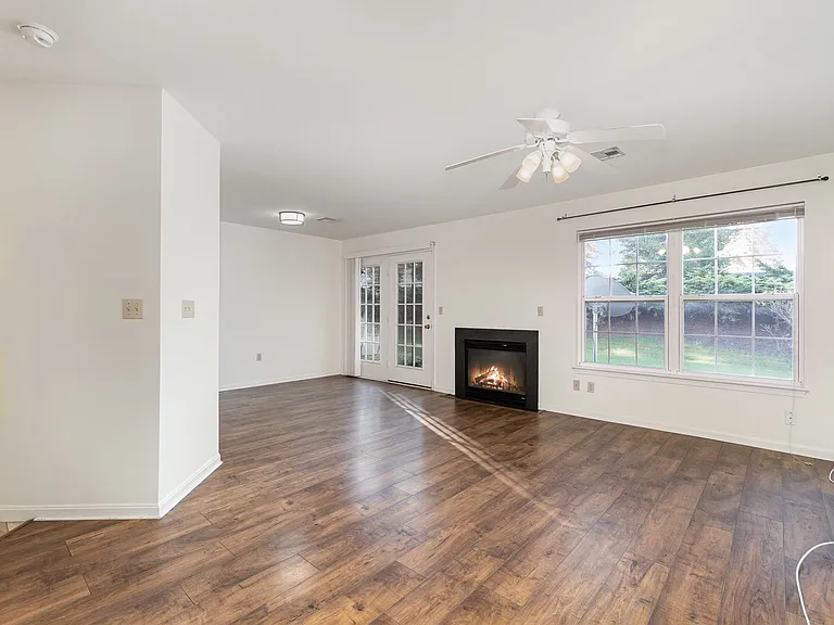 127 Cardinal Ln — Photo 12