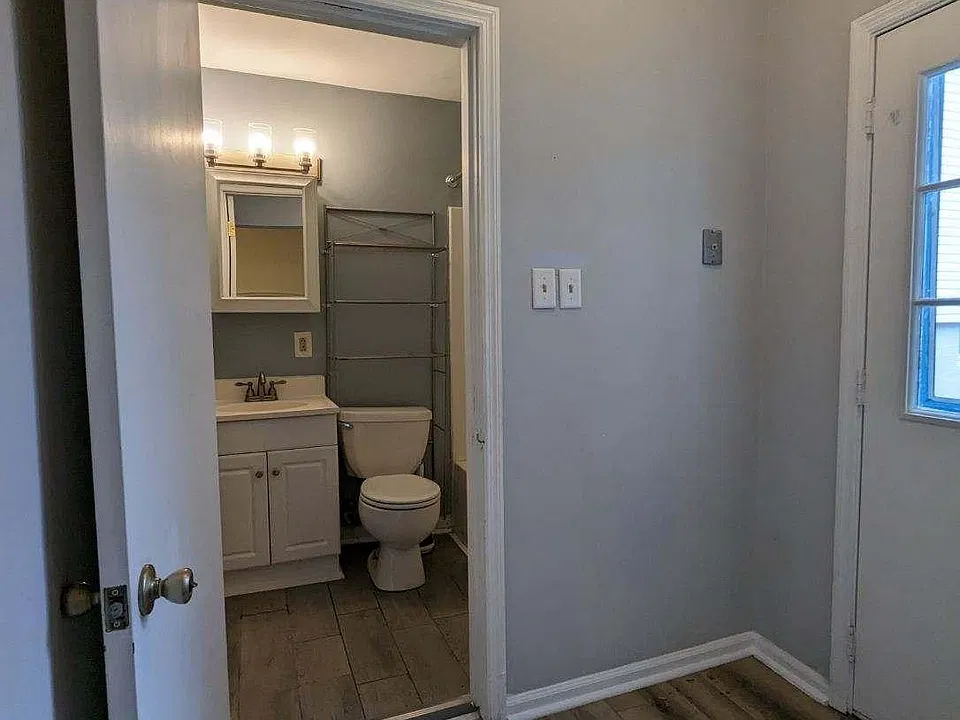 23 Garrison Ave