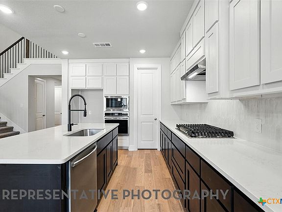 5th image of 9501 Golden Lion Dr
