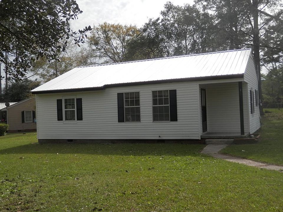 1st image of 20 Kingwood Gardens Dr
