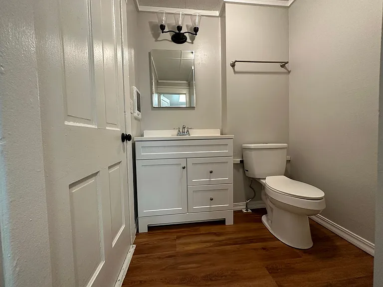2421 Rucker- 4 Unit — Photo 11