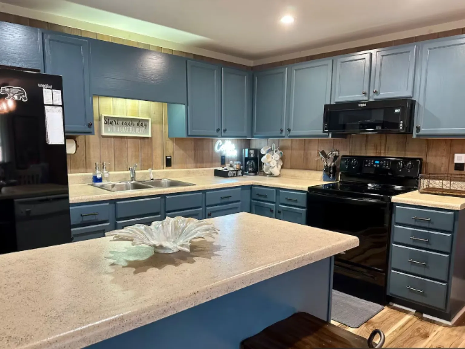 220 Charter Hills Rd — Photo 3