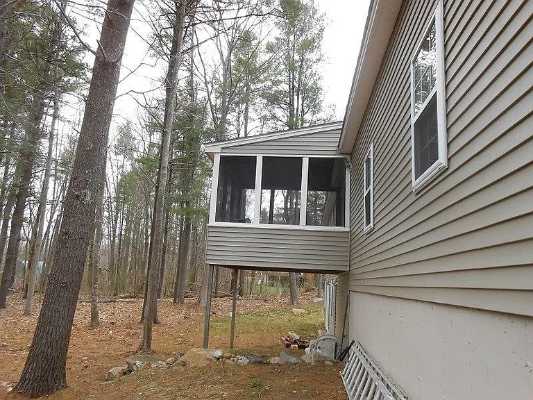 2196 Village Green Dr — Photo 10