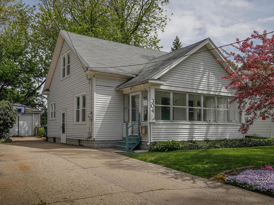 304 Fairview Ave-101