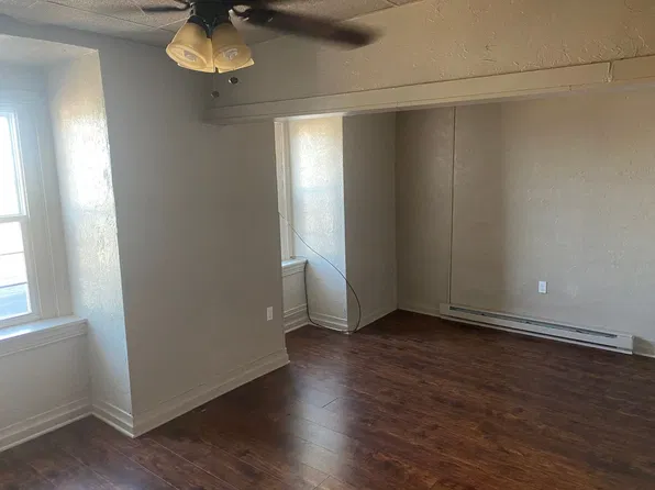 1 E Main St, 1 E Main St APT 7, Dallastown, PA 17313