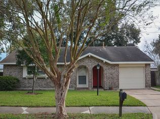 13419 Greenway Dr, Sugar Land, TX 77498