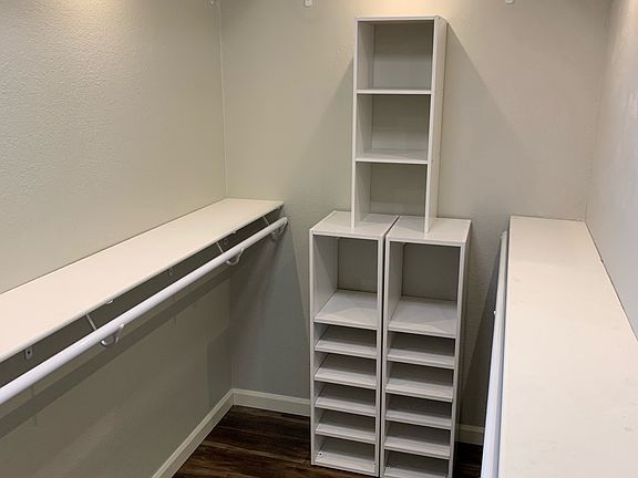 5th image of 917 W Northgate Dr #0