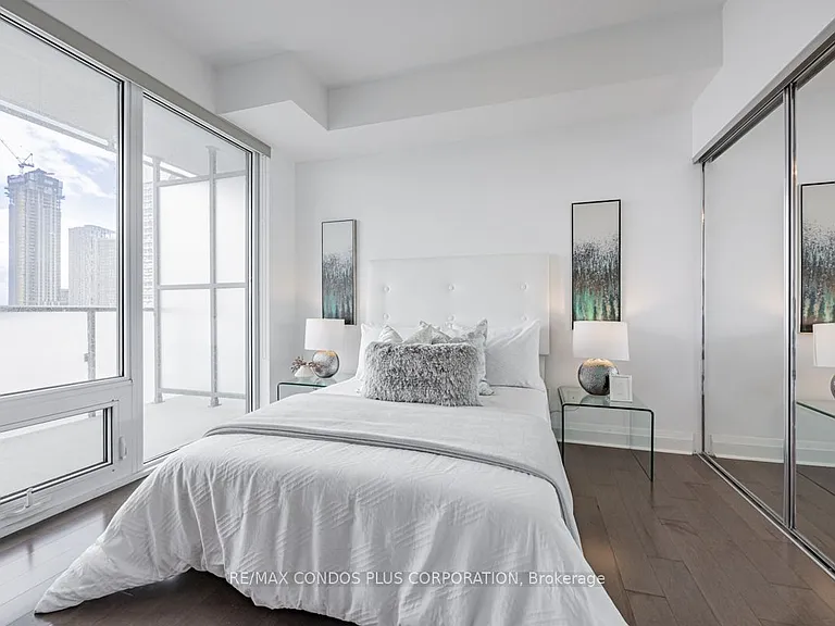 65 Saint Mary St #3308 — Photo 10