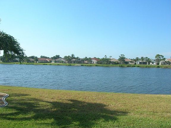 3rd image of 26279 Stillwater Cir