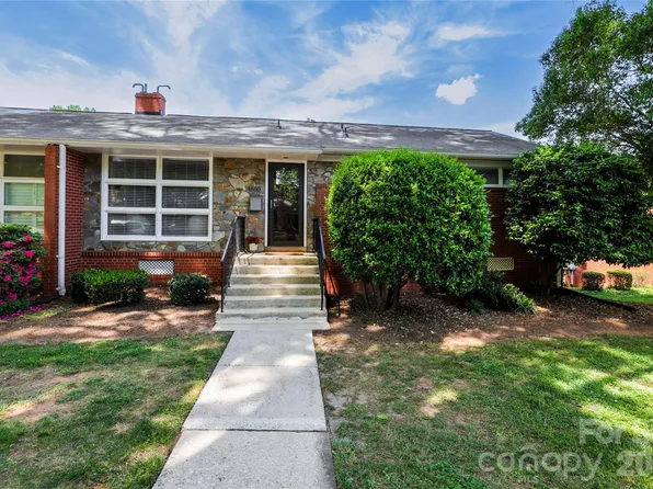 4500 Woodlark Ln, Charlotte, NC 28211
