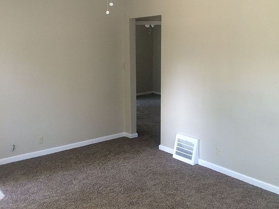 2nd image of 3147 McKinley St