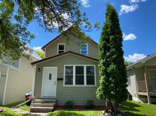 519 N 4th St, Grand Forks, ND 58203