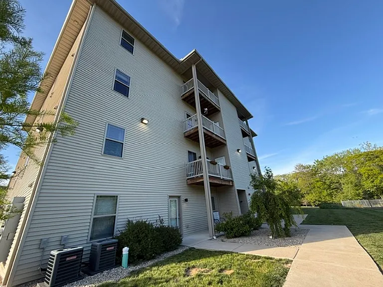 Cypress Ridge Apartments — Photo 11