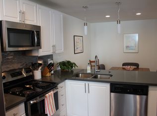 6360 Stoneridge Mall Rd APT 216, Pleasanton, CA 94588