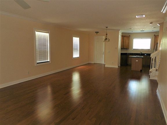 4th image of 2029 SE Avon Park Dr