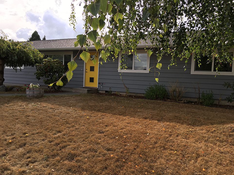 1st image of 3202 L Ave
