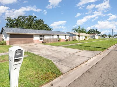 6004 Firefly Ln, Apollo Beach, FL, 33572