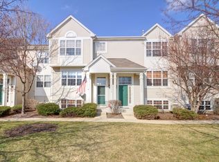 34348 N White Clover Ct, Round Lake, IL 60073