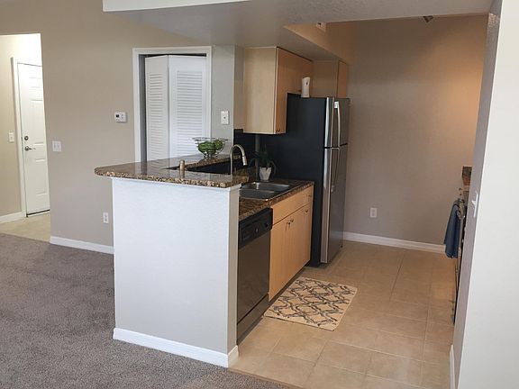 5th image of 1675 Lakemont Ave APT 103