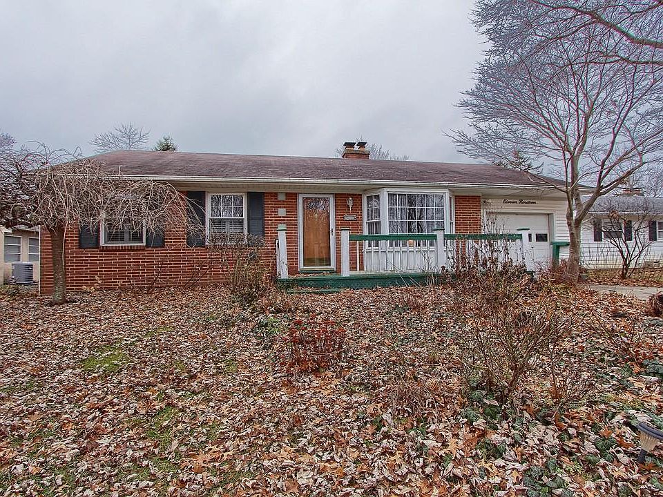 1st image of 1119 Carrousel Dr E