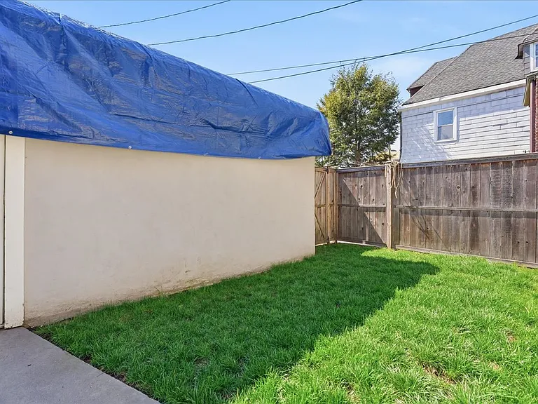 41 Bentley Ave #1 — Photo 34