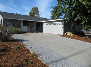 1717 Clairmont Ct, Petaluma, CA 94954
