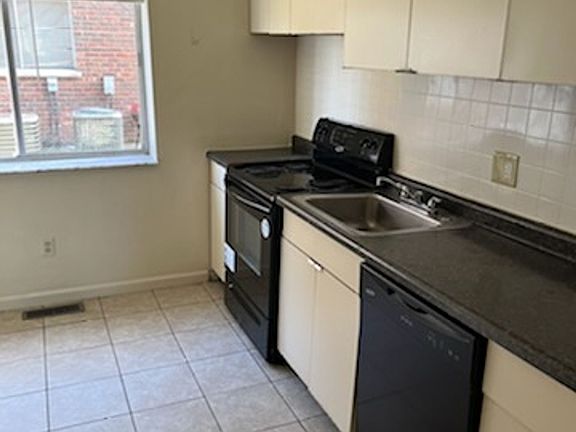 5th image of 9921 Sloane Sq APT D