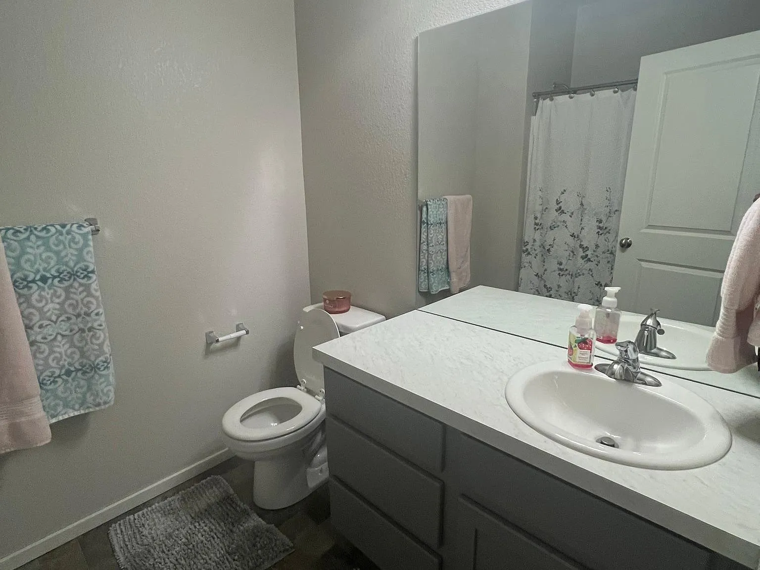 3 bed, 1492 sqft, $2,400 — Photo 2