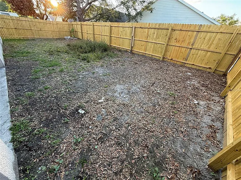 9812 Doriath Cir — Photo 22