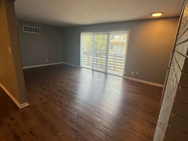 4011 Warwick Blvd — Photo 17